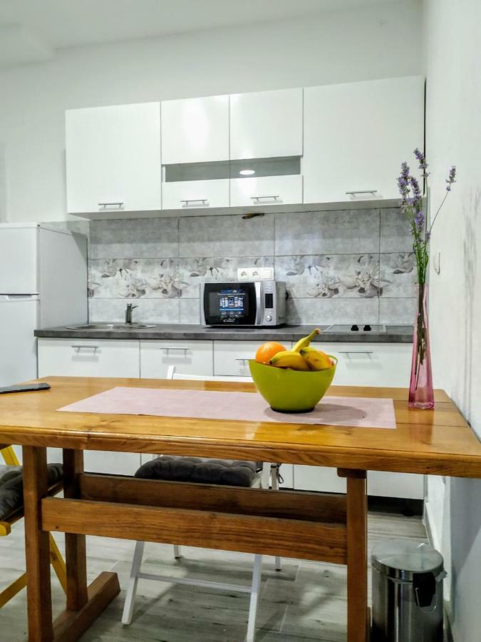Studio Apartman Violeta II - 50M From The Beach Trogir Exterior foto